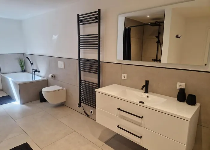 Am - Erdgeschoss - Ruhige Lage - Eigener Garten *